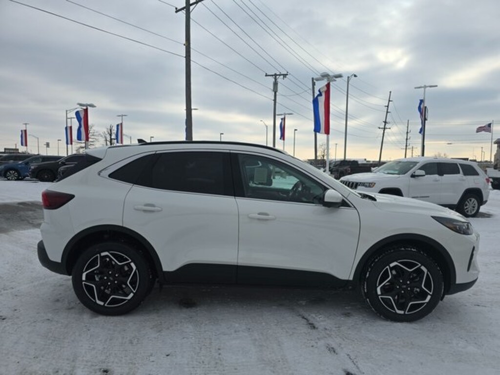 New 2026 Ford Escape Platinum SUV