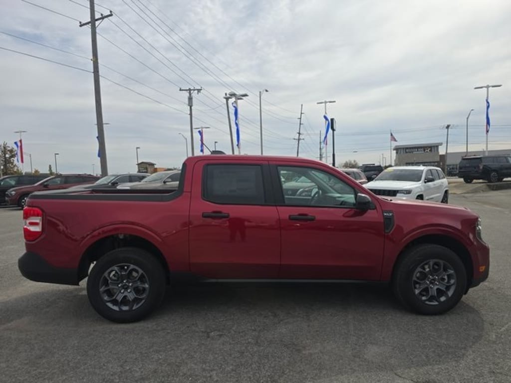 New 2025 Ford Maverick XLT Truck