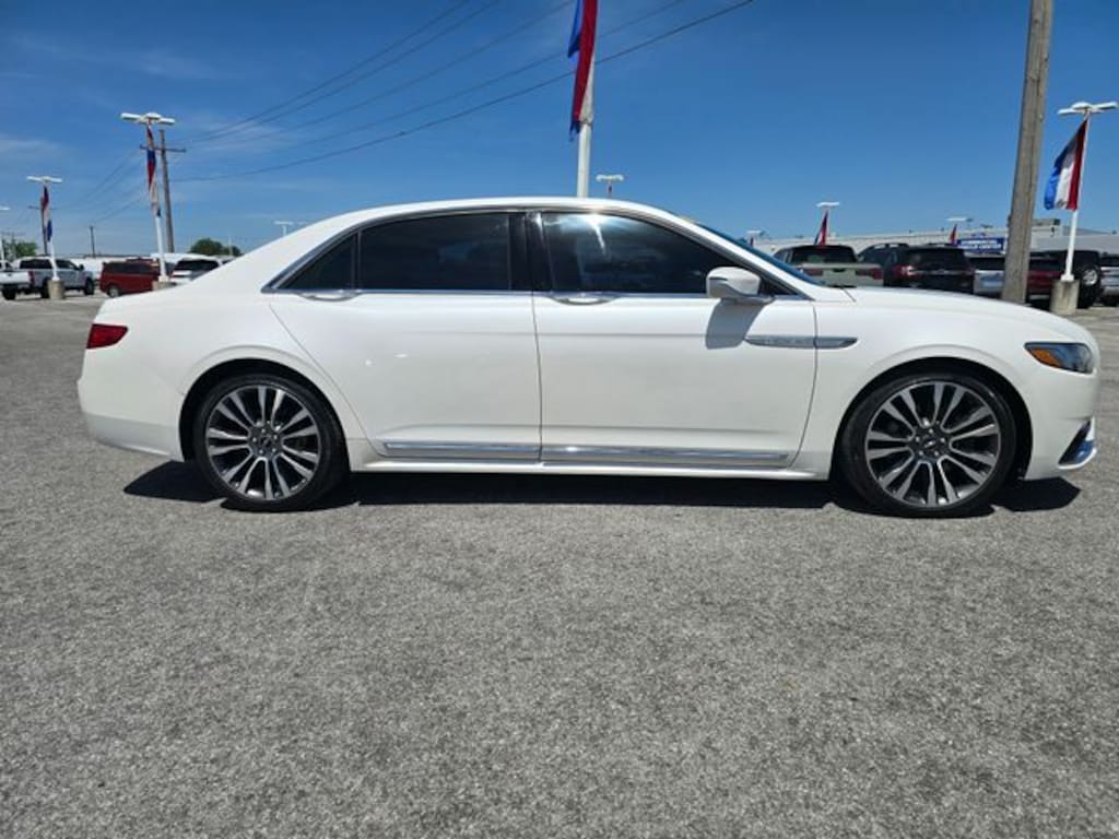 Used 2017 Lincoln Continental Reserve Sedan
