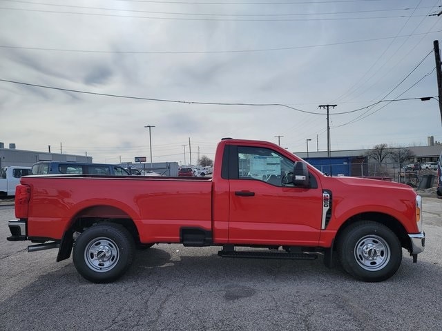 2023 Ford F-250 XL photo 3