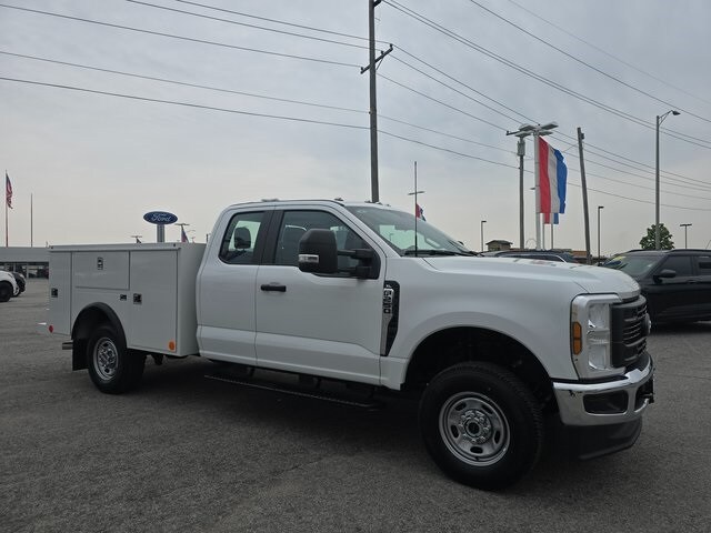 2024 Ford F-250 XL photo 2