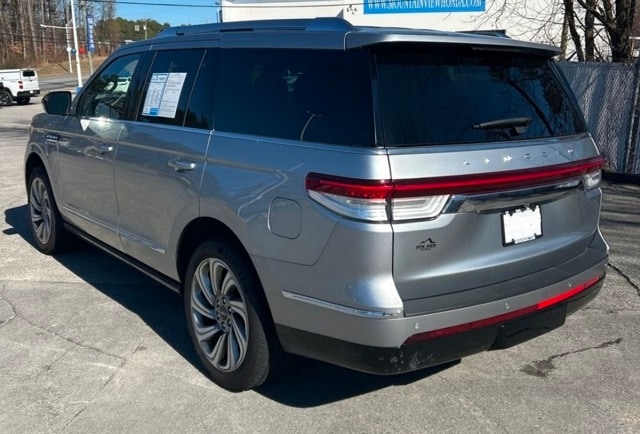 2023 Lincoln Navigator Reserve photo 2