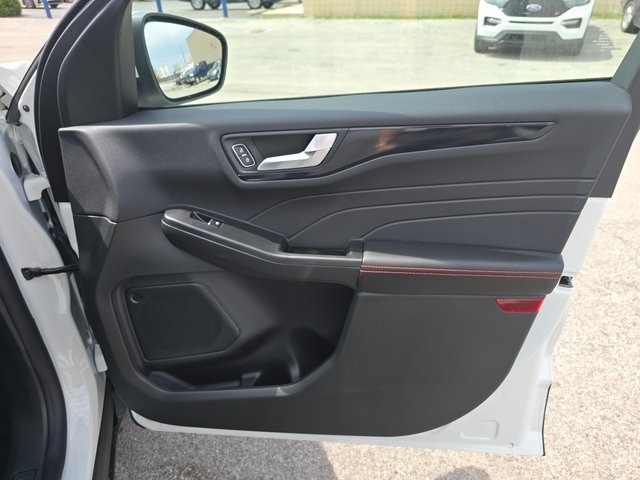 2025 Ford Escape Hybrid ST-Line Select - Photo 24