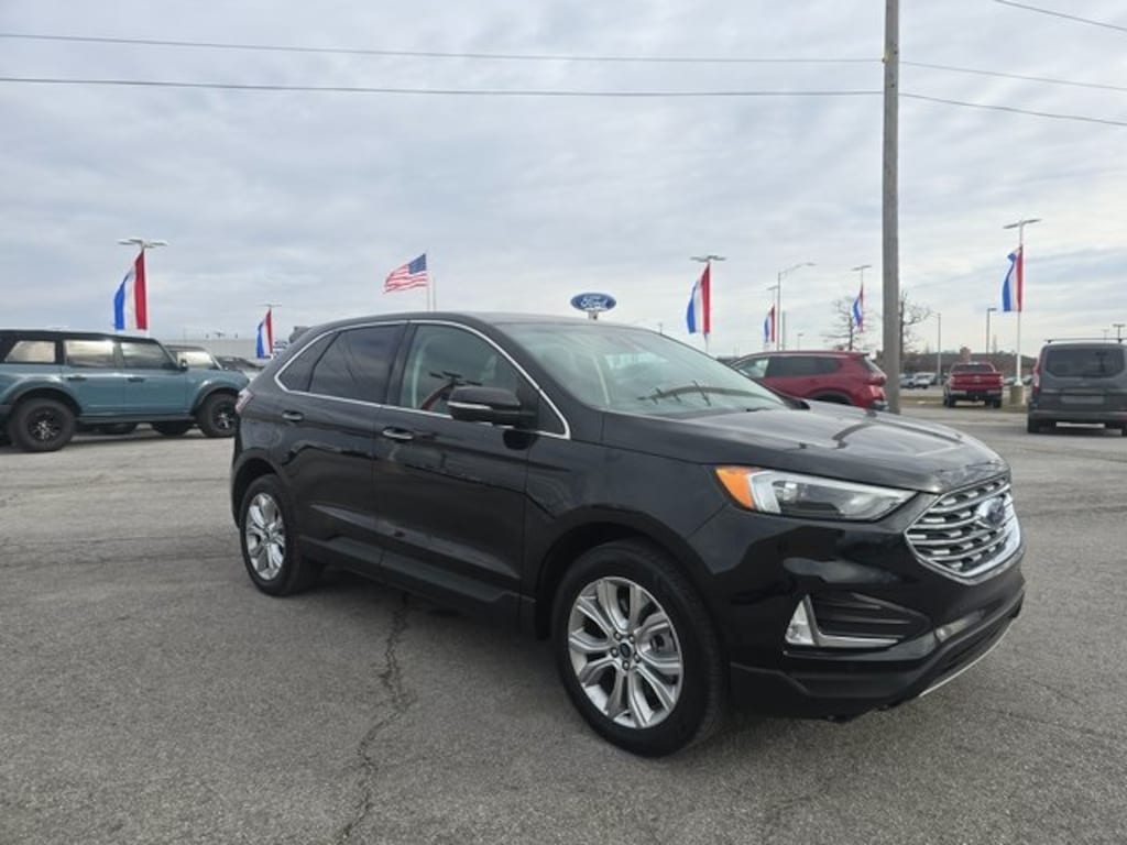 Used 2022 Ford Edge Titanium SUV