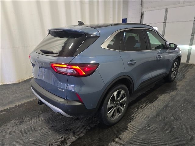 2023 Ford Escape Platinum photo 2