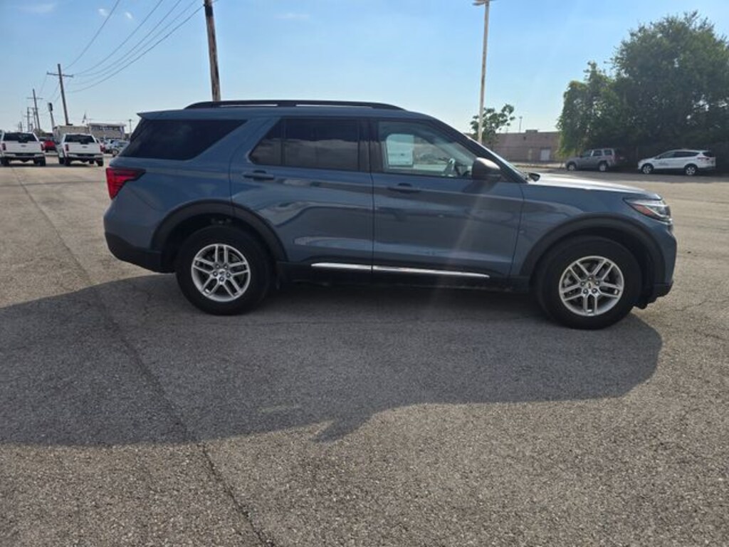 Used 2025 Ford Explorer Active SUV