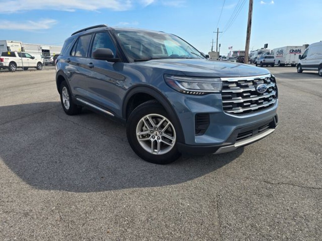 Used 2025 Ford Explorer Active SUV