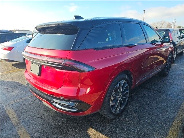 2024 Lincoln Nautilus Reserve photo 3