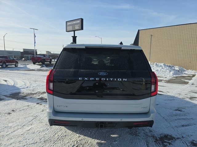 2025 Ford Expedition MAX photo 3