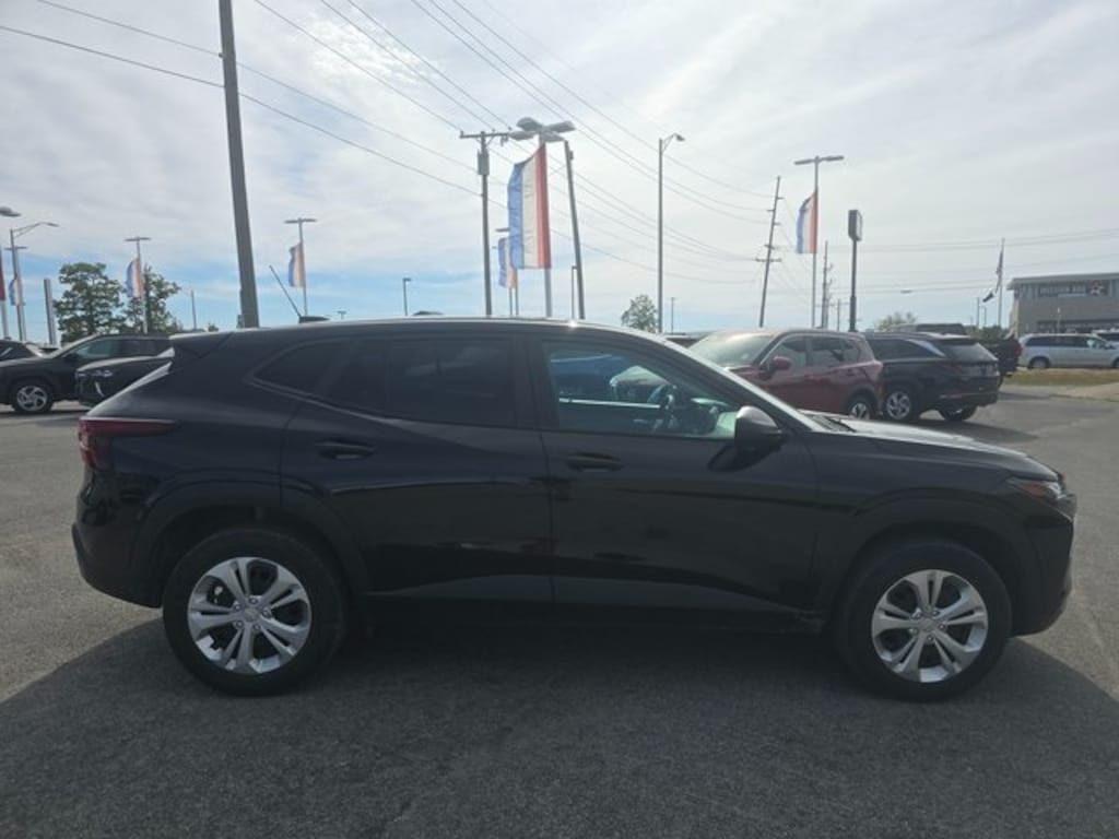Used 2024 Chevrolet Trax LS SUV