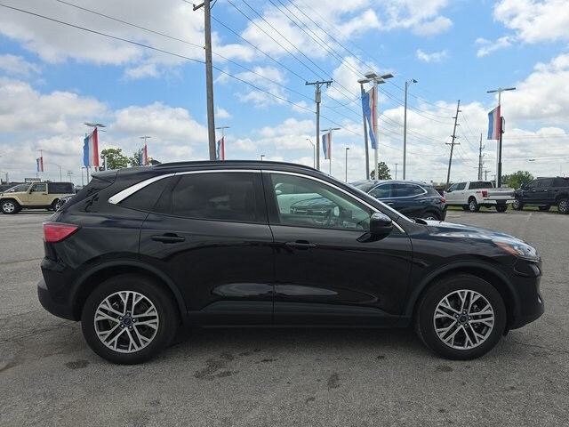 2022 Ford Escape SEL photo 3