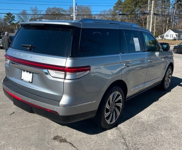 2023 Lincoln Navigator Reserve photo 3