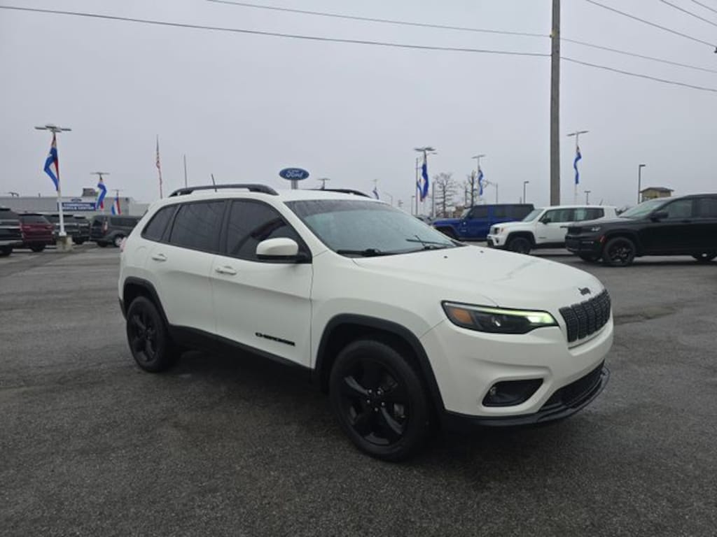 Used 2019 Jeep Cherokee Altitude SUV