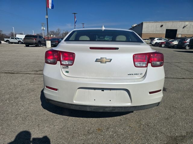 2015 Chevrolet Malibu 2LT photo 4