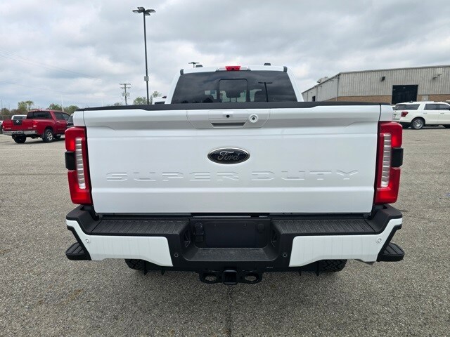 2025 Ford F-250 XLT photo 4