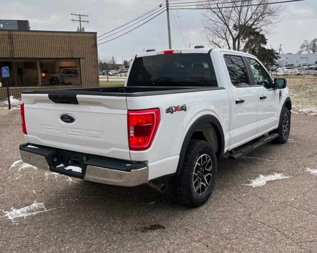 2023 Ford F-150 XLT photo 2
