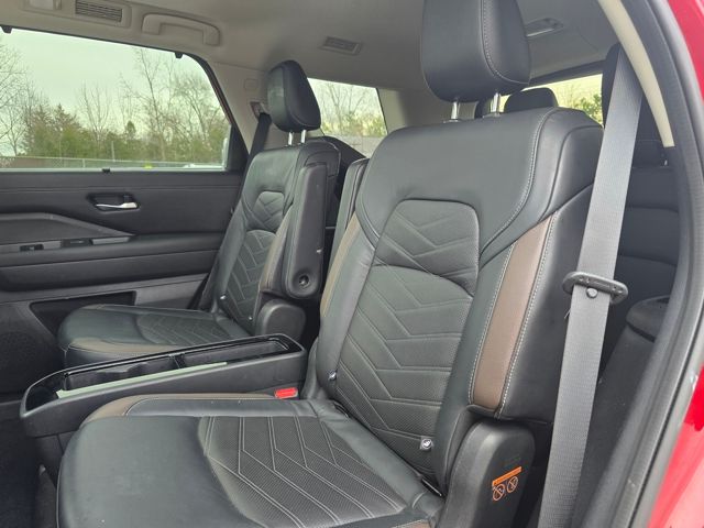 2022 Nissan Pathfinder Platinum - Photo 13