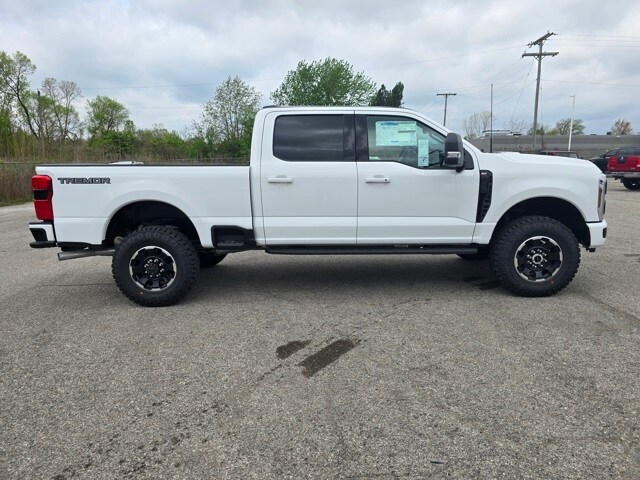 2025 Ford F-250 XLT photo 2