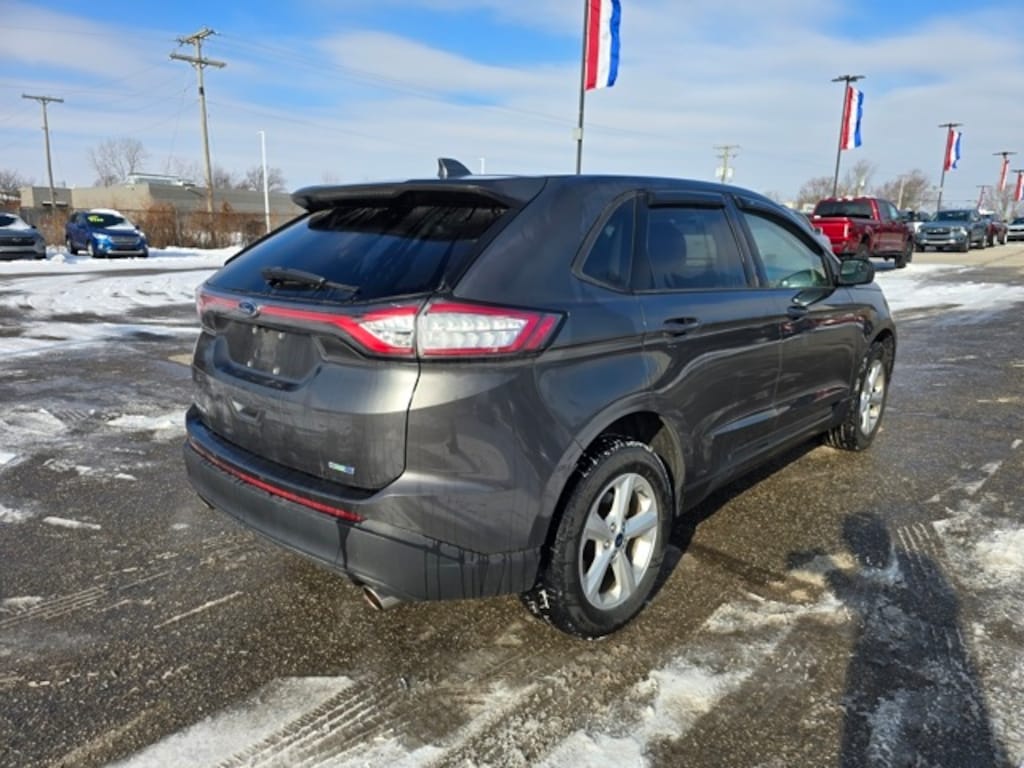 Used 2017 Ford Edge SE SUV