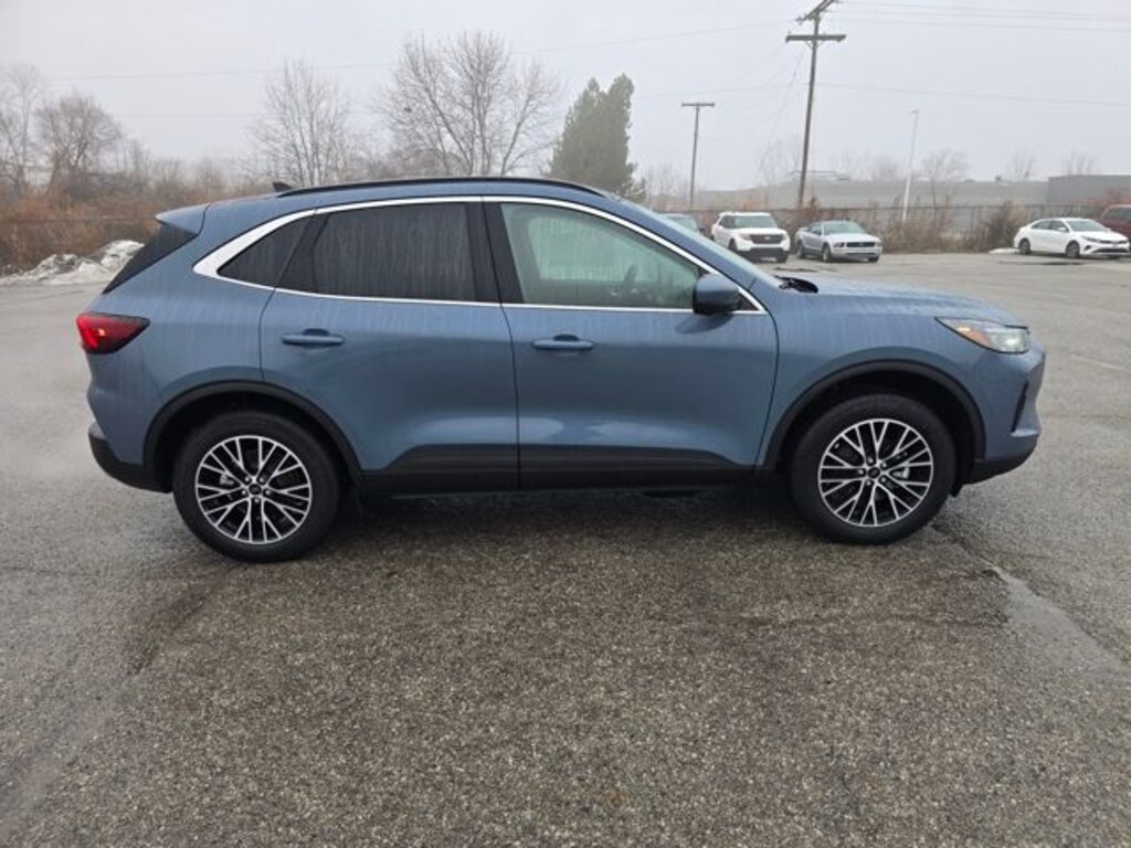New 2026 Ford Escape Base SUV