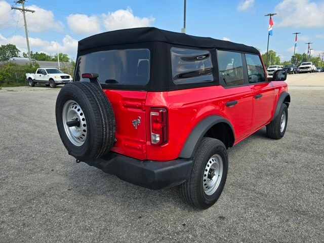 2022 Ford Bronco Base photo 3