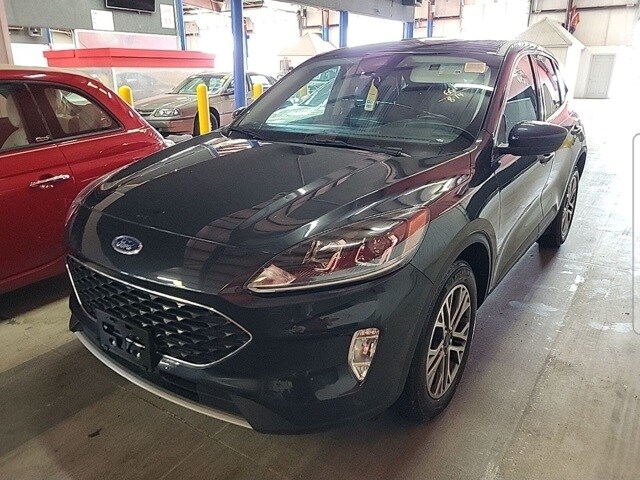 2022 Ford Escape SEL photo 2