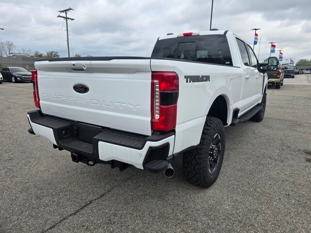 2025 Ford F-250 XLT photo 3