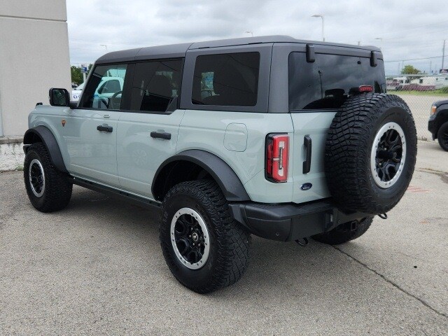 2023 Ford Bronco Badlands photo 3