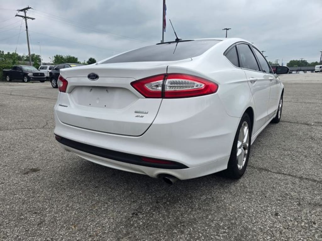 Used 2014 Ford Fusion SE Sedan