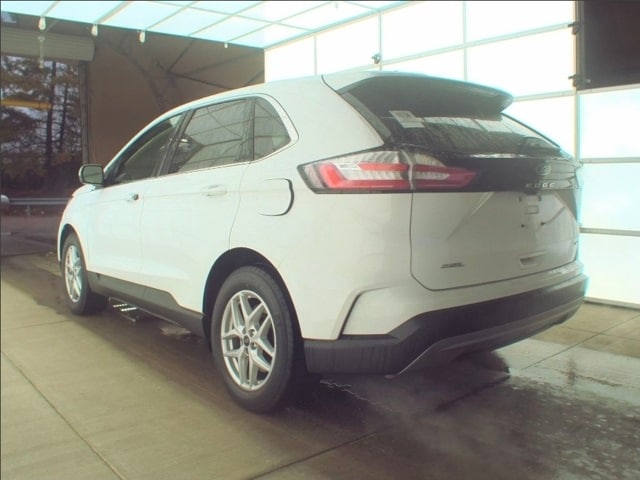 2024 Ford Edge SEL photo 4