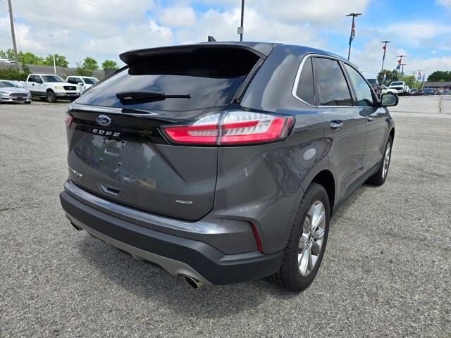 2024 Ford Edge Titanium photo 3