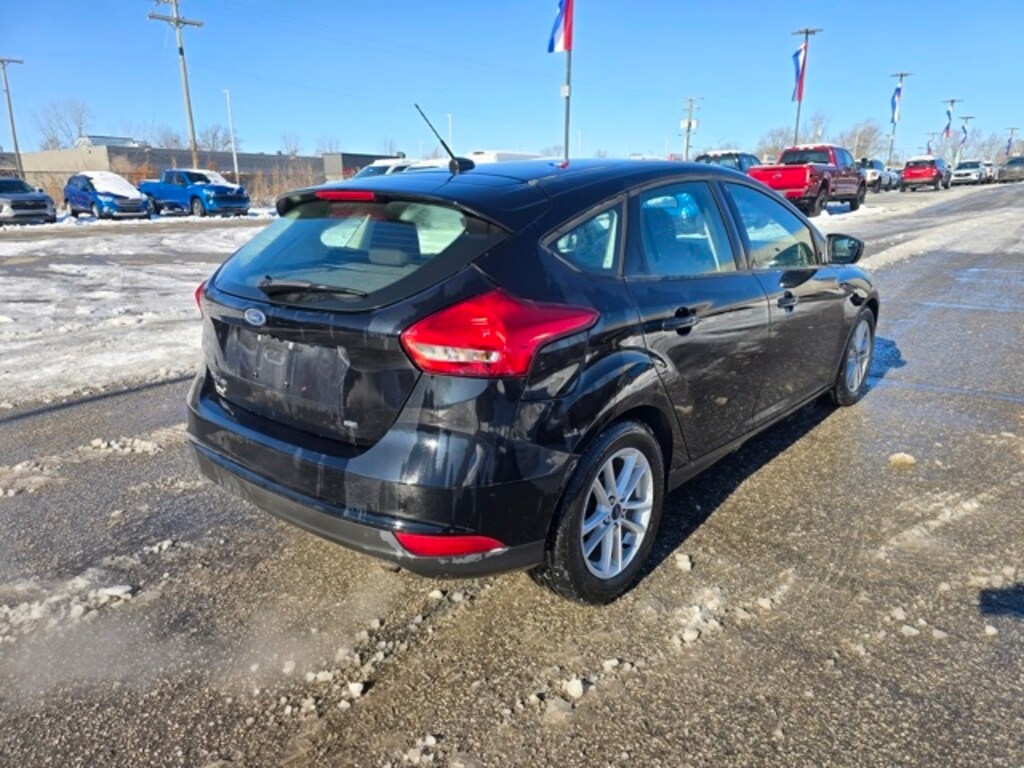 Used 2018 Ford Focus SE Hatchback