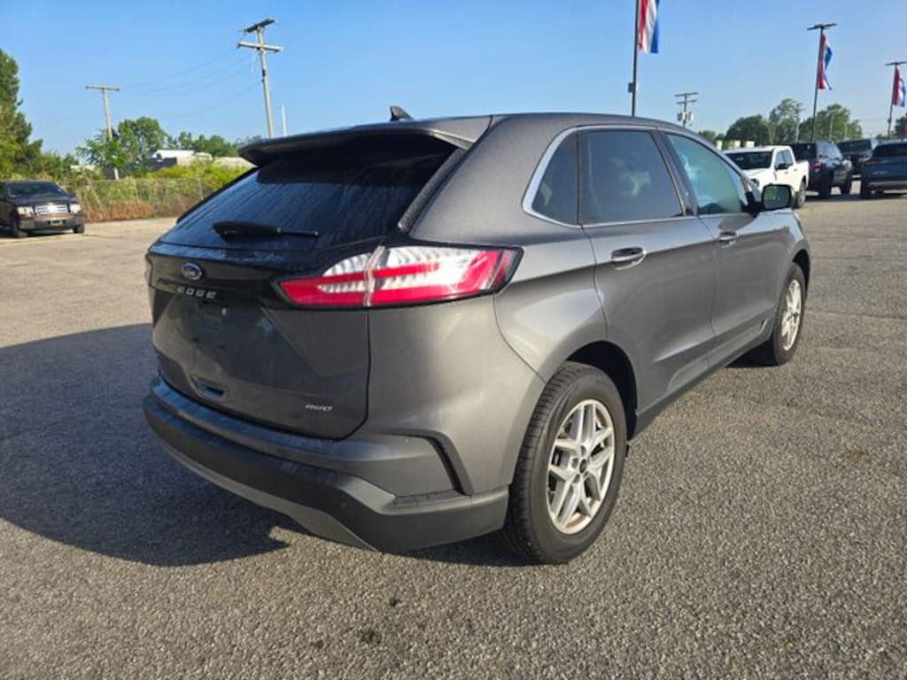 Used 2024 Ford Edge SEL SUV