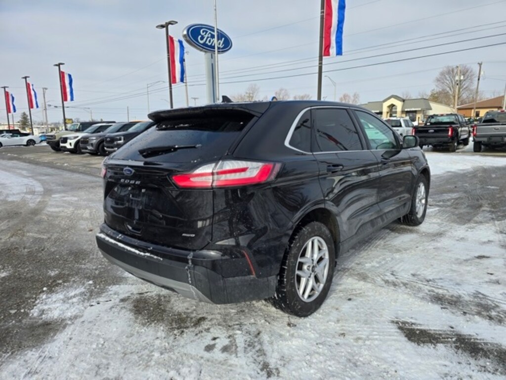 Used 2024 Ford Edge SEL SUV