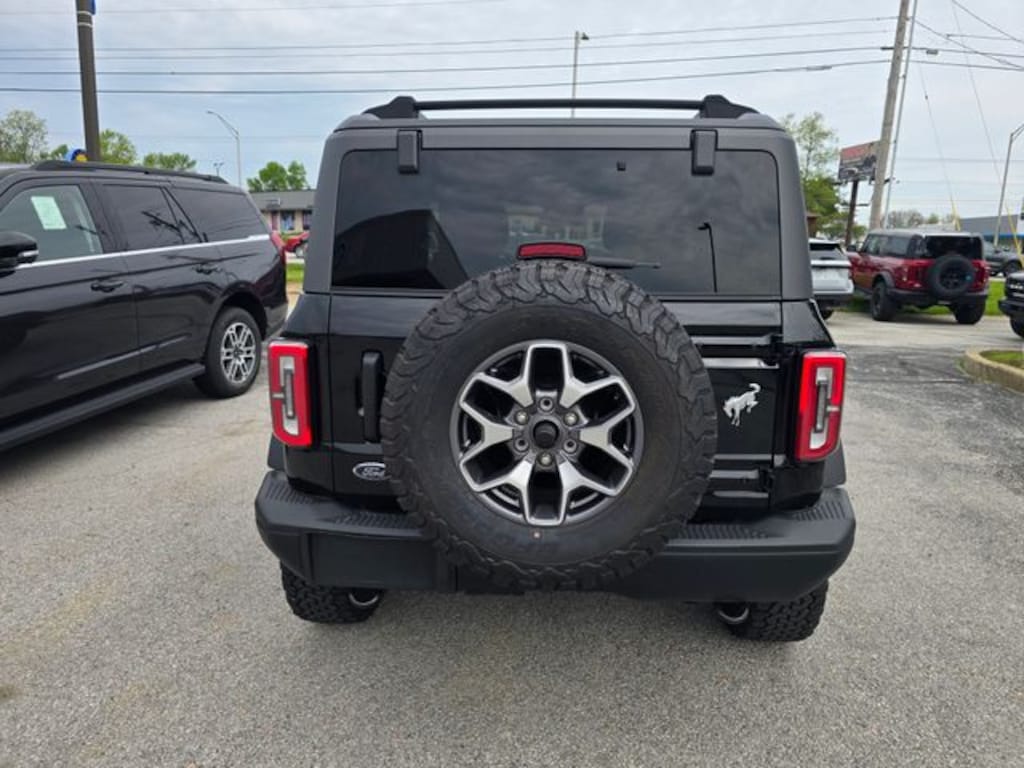 Used 2024 Ford Bronco Badlands SUV
