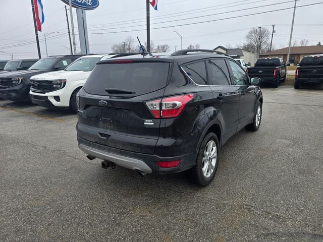 2018 Ford Escape SEL photo 3