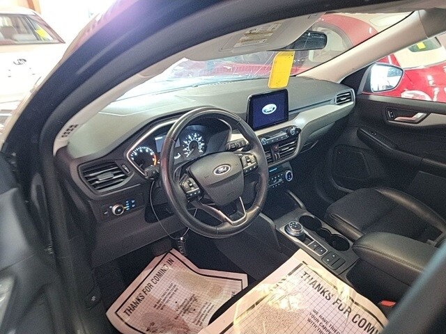 2022 Ford Escape SEL photo 4