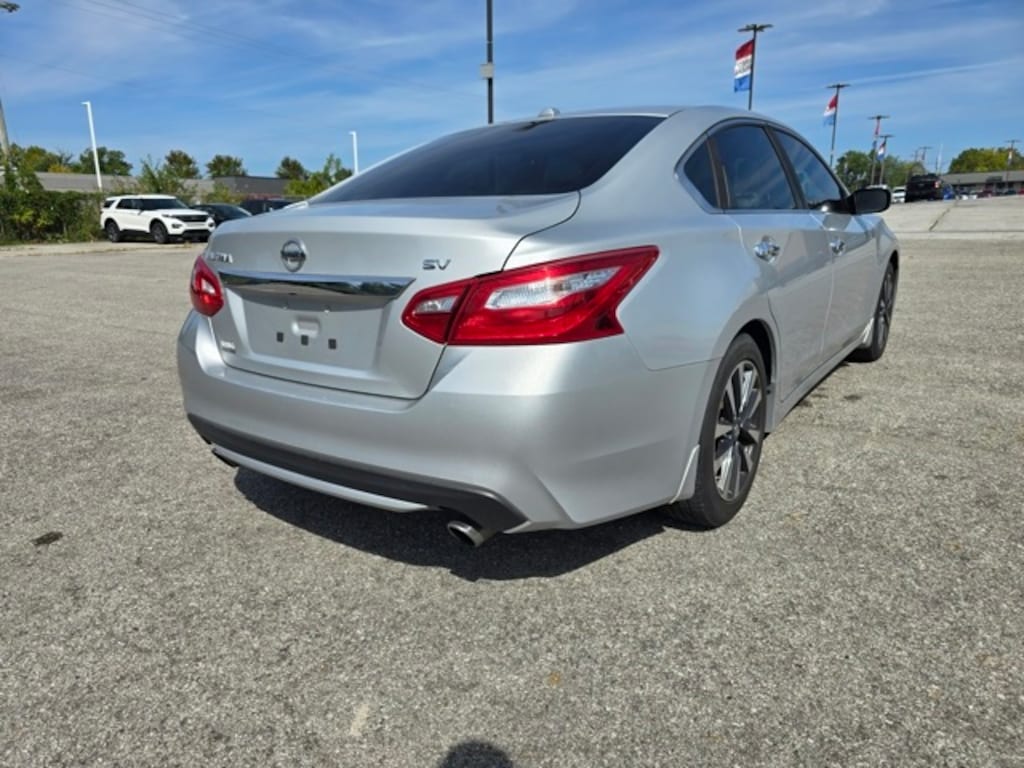 Used 2016 Nissan Altima 2.5 Sedan