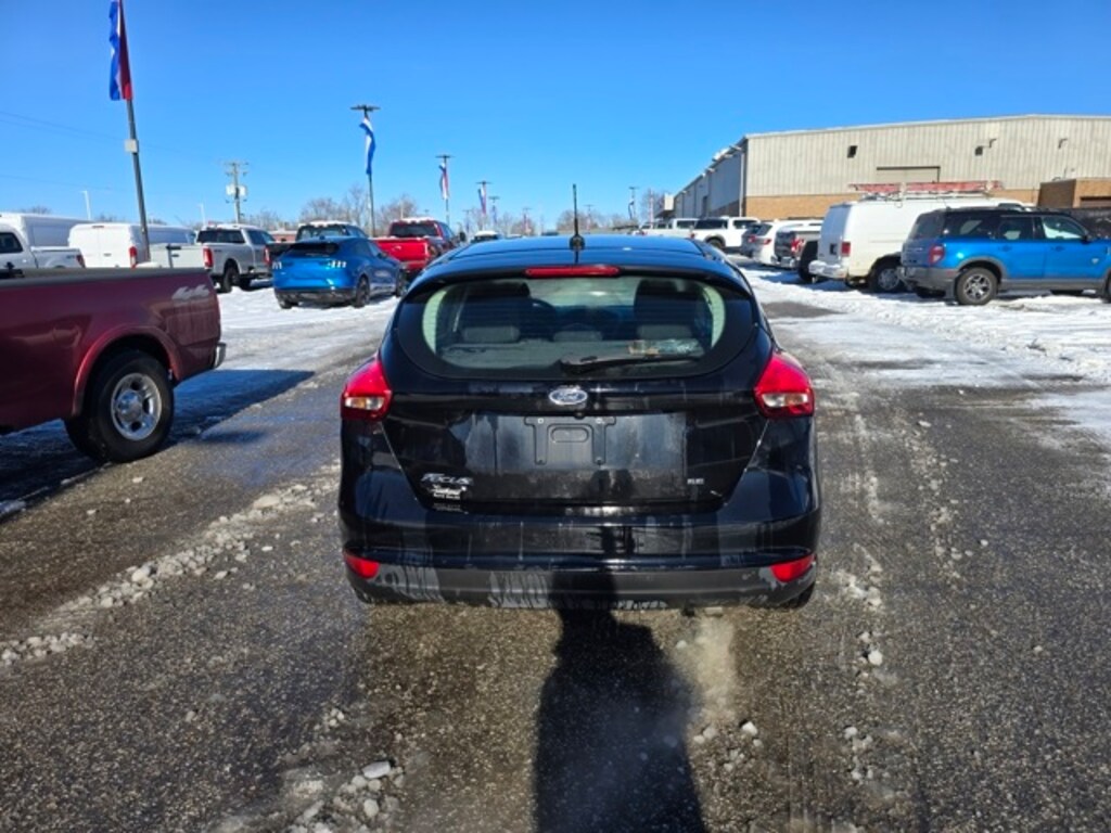 Used 2018 Ford Focus SE Hatchback