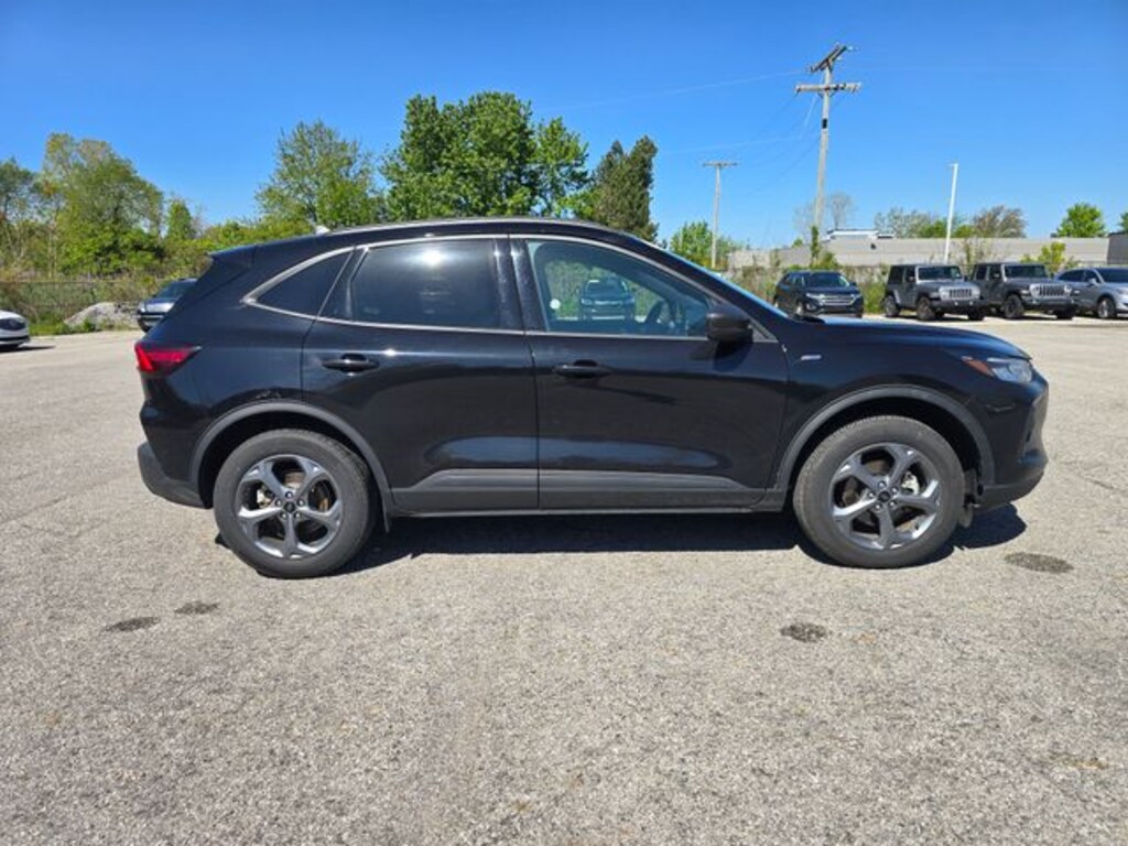 Used 2025 Ford Escape ST-Line SUV