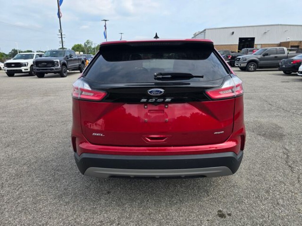 Used 2024 Ford Edge SEL SUV