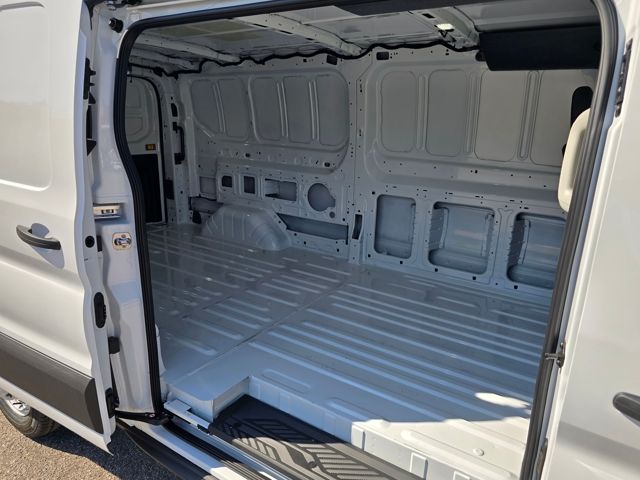 2025 Ford Transit Van Base - Photo 9