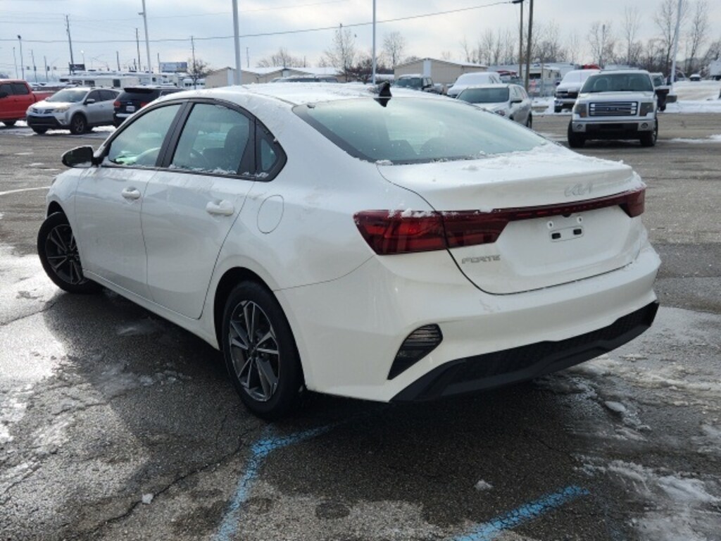 Used 2023 Kia Forte LXS Sedan