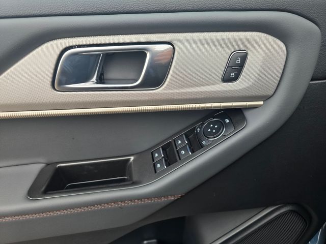 2026 Ford Explorer Active - Photo 16