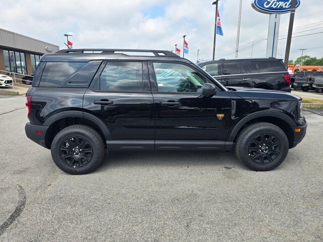 2025 Ford Bronco Sport Badlands photo 2