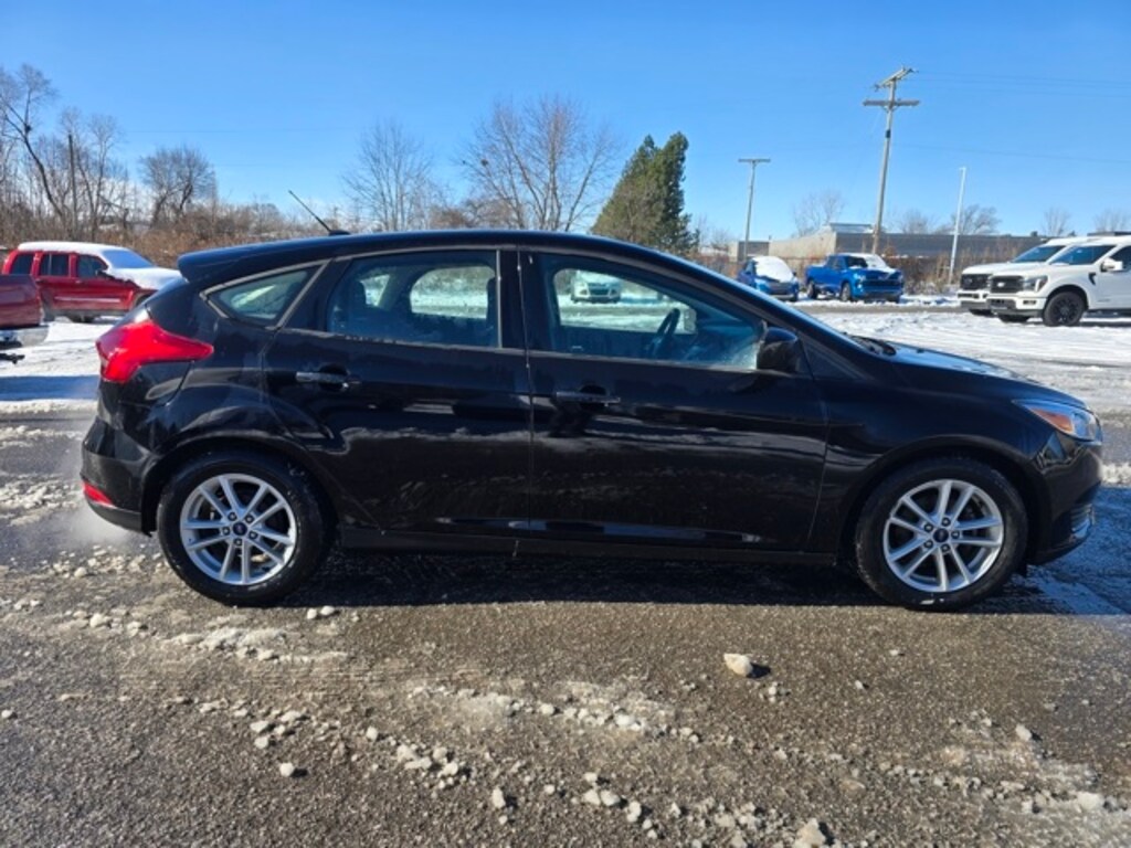 Used 2018 Ford Focus SE Hatchback
