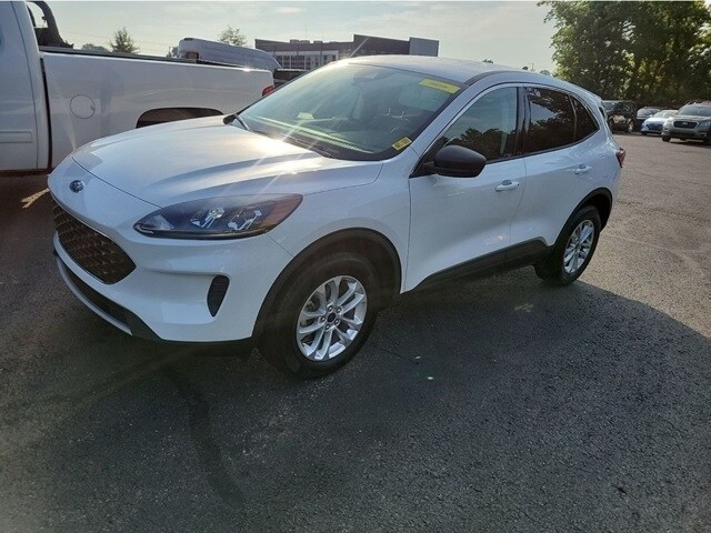 2022 Ford Escape SE photo 3