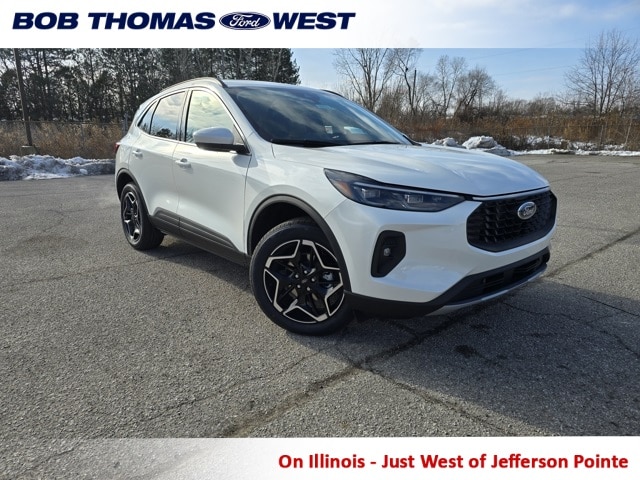 2026 Ford Escape Platinum's photo