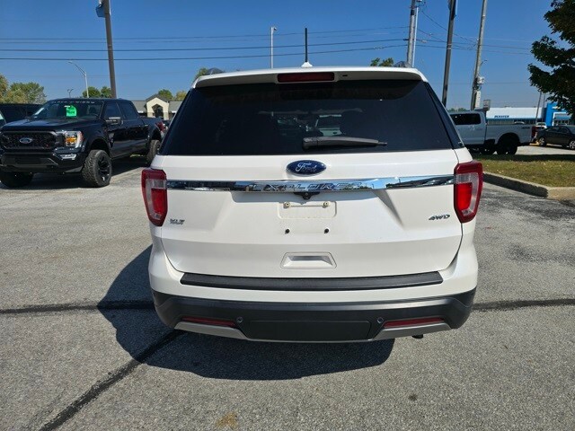 2019 Ford Explorer XLT photo 3