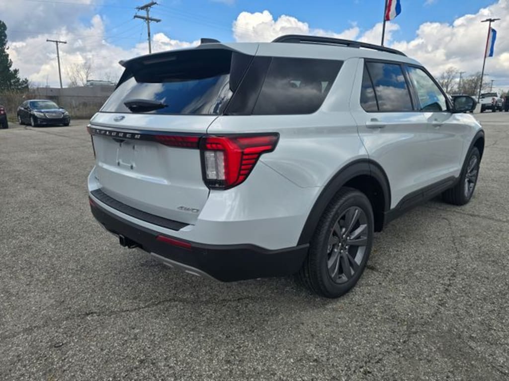 New 2026 Ford Explorer Active SUV